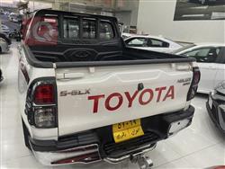 تويوتا هايلوكس